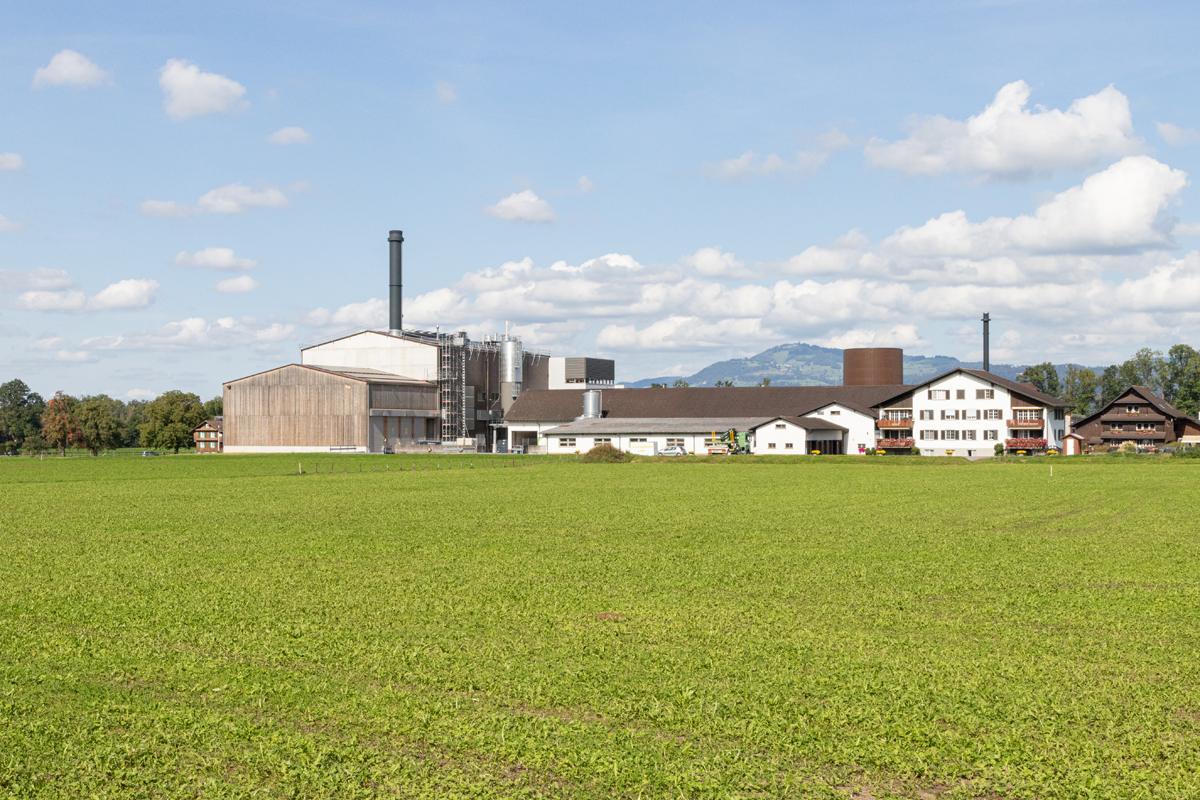 Fernwärme & Ökostrom aus Holz und Biogas – Aus einer Pioniertat wird eine grosse Innovation 1 20231004 EnergieAusserschwyz 19S