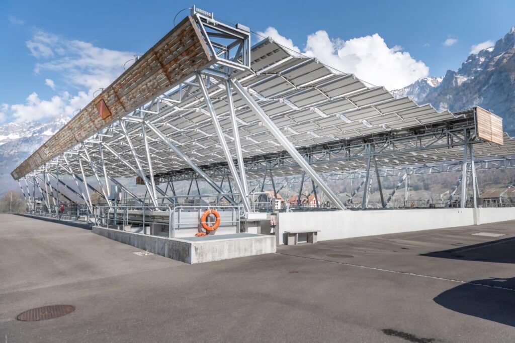 B4 A2 2022 POWERLOOP ARA Seez PV MB20102 HDR